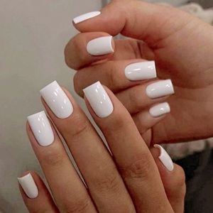 “Classic” press on nails